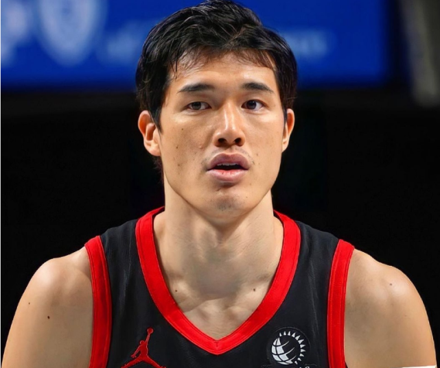 集结日深圳男篮完成体检——NBA季后赛节点到来,值得警惕,资深球员宣示担当的简单介绍 集结日深圳男篮完成体检——NBA季后赛节点到来,值得警惕,资深球员宣示担当的简单介绍